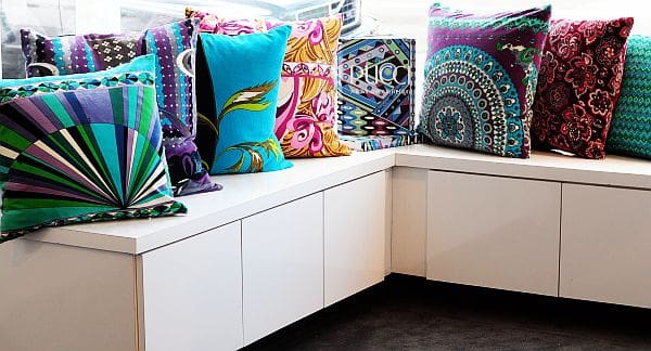 Sarung Bantal Custom Pucci